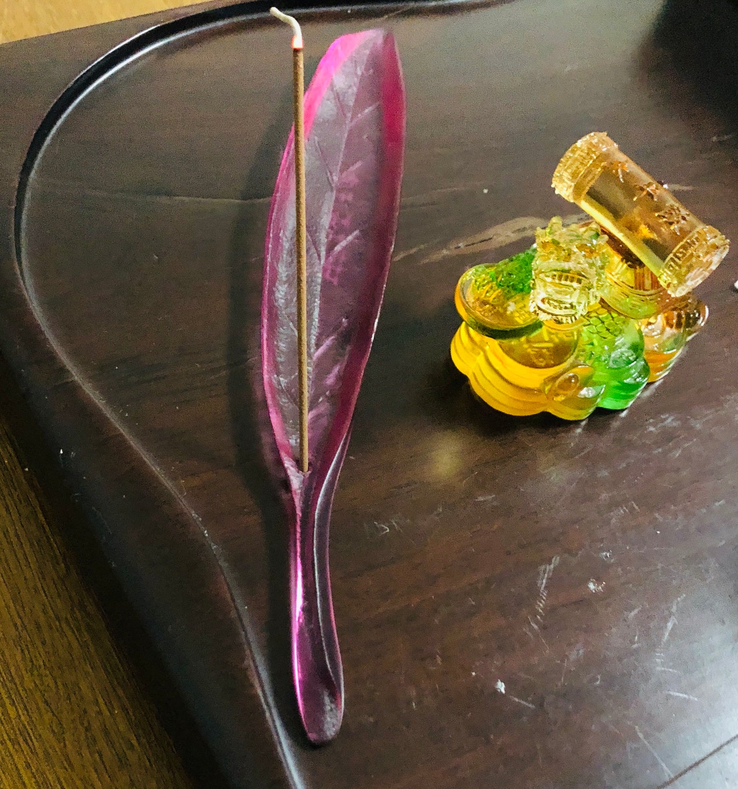 TXJ-923 Home Decoration Incense Stick Holder Leaf shape Liuli Material