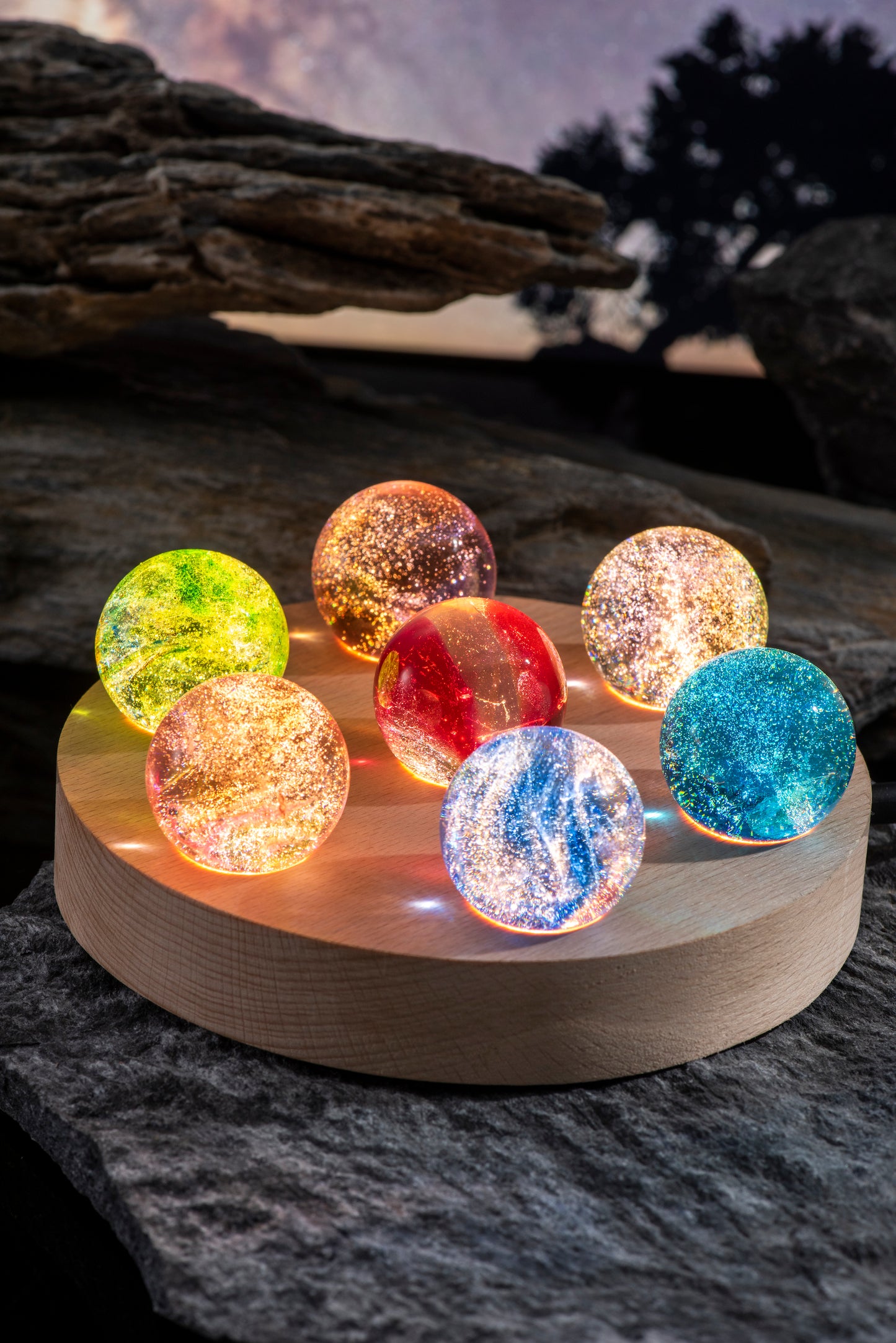 TY-935 A 7-piece set 40mm liuli ball with LED Wooden Base