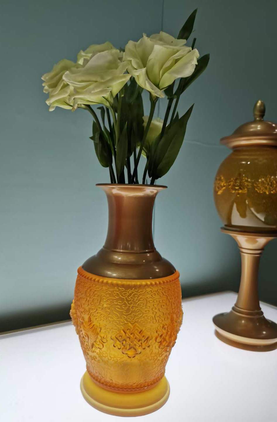 TXJ-332 Traditional Liuli vase Eight-Auspicious Symbol Home Decorative glass & crystal vases
