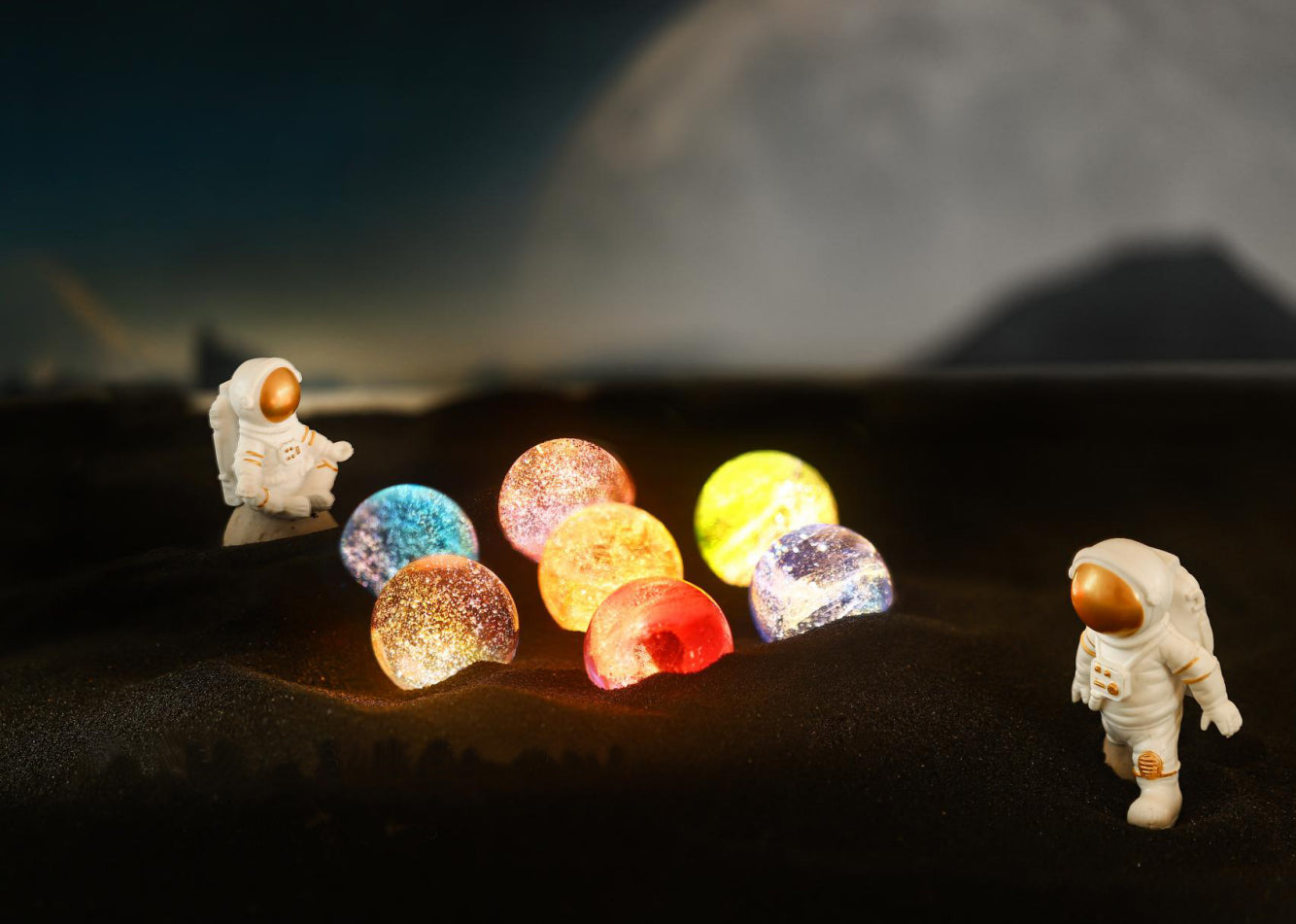 TY-935 A 7-piece set 40mm liuli ball with LED Wooden Base