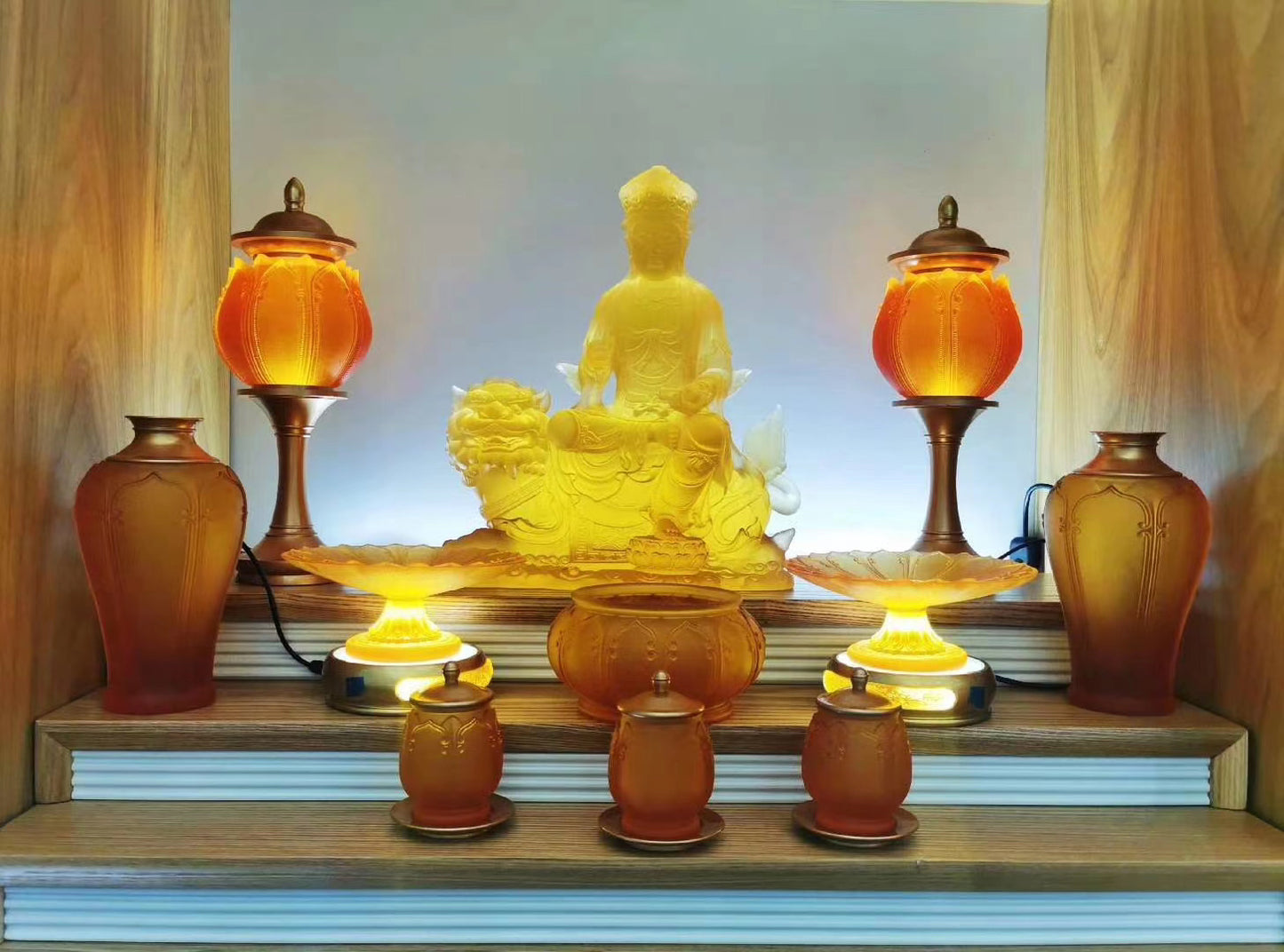 TXJ-200 Auspicious-flower Altar Set Liuli Crystal with Brass parts A 10-piece set