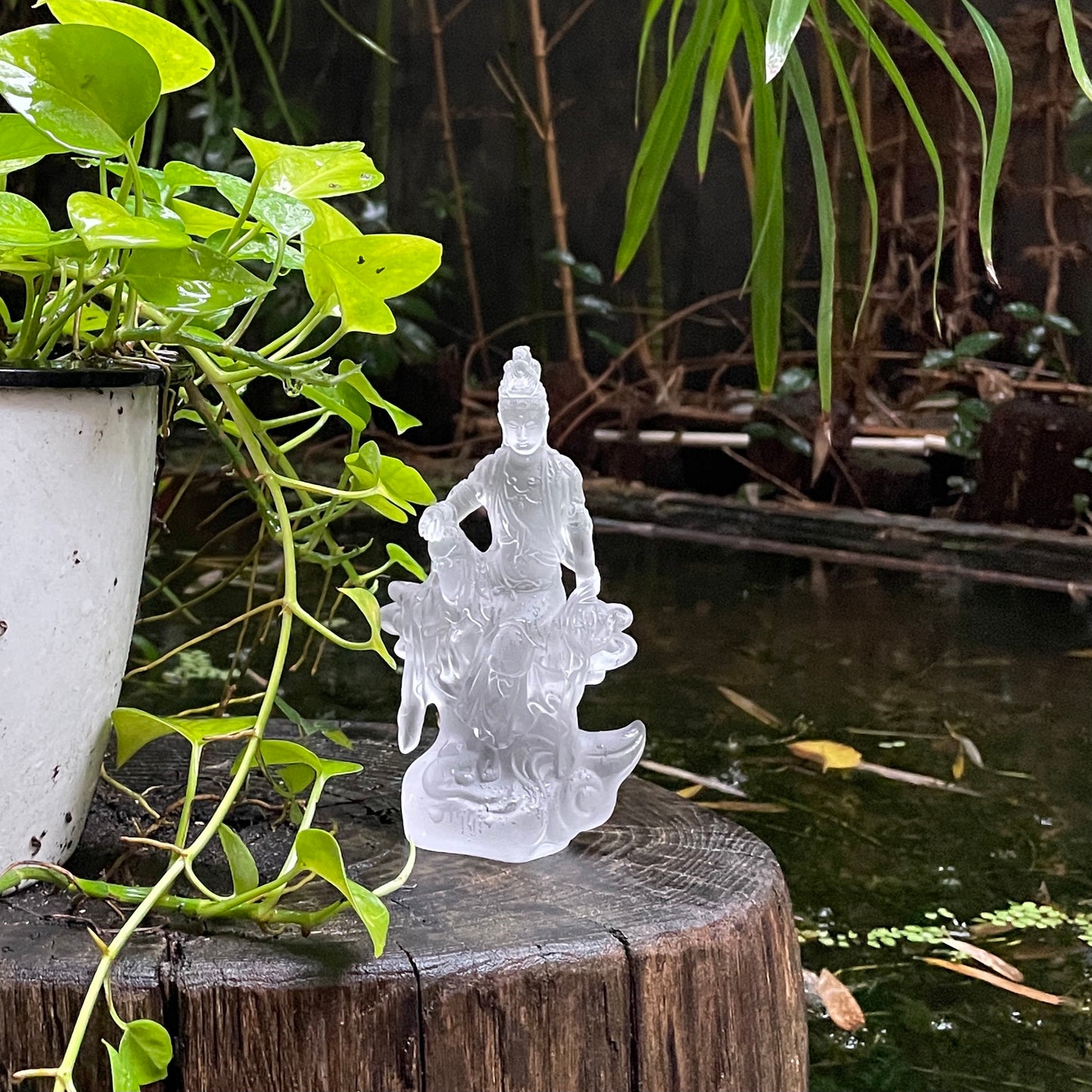 TXF-109 Home Shrine Decoration Ornament Traditional Liuli Customized Fearless avalokitesvara kwan yin guanyin statue