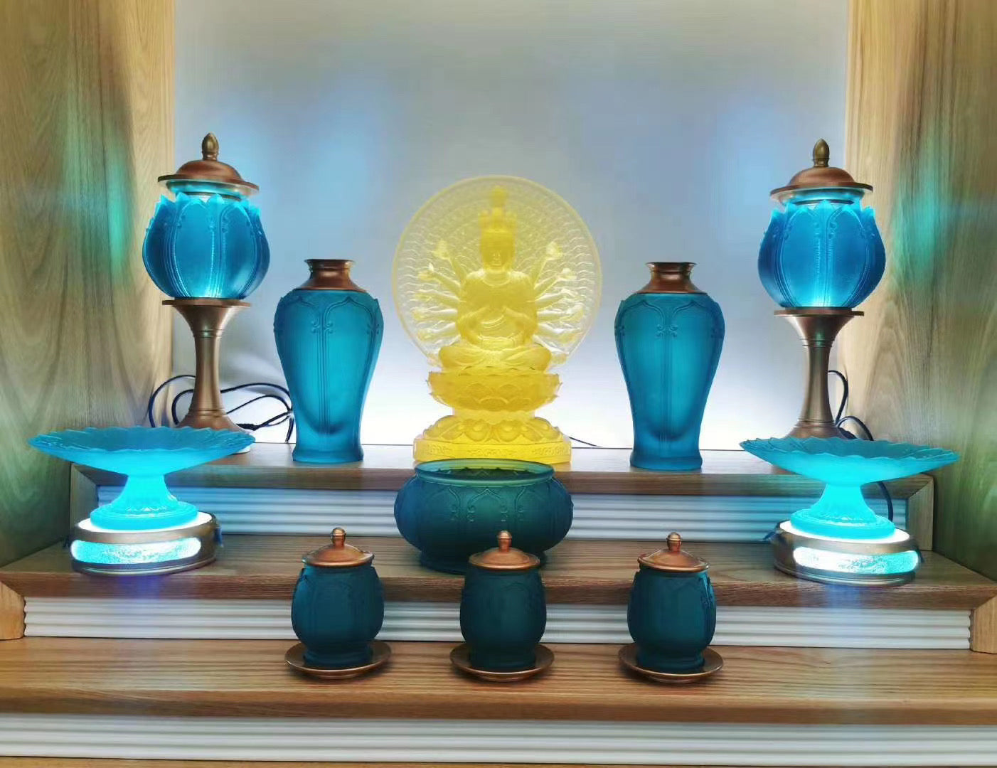 TXJ-200 Auspicious-flower Altar Set Liuli Crystal with Brass parts A 10-piece set