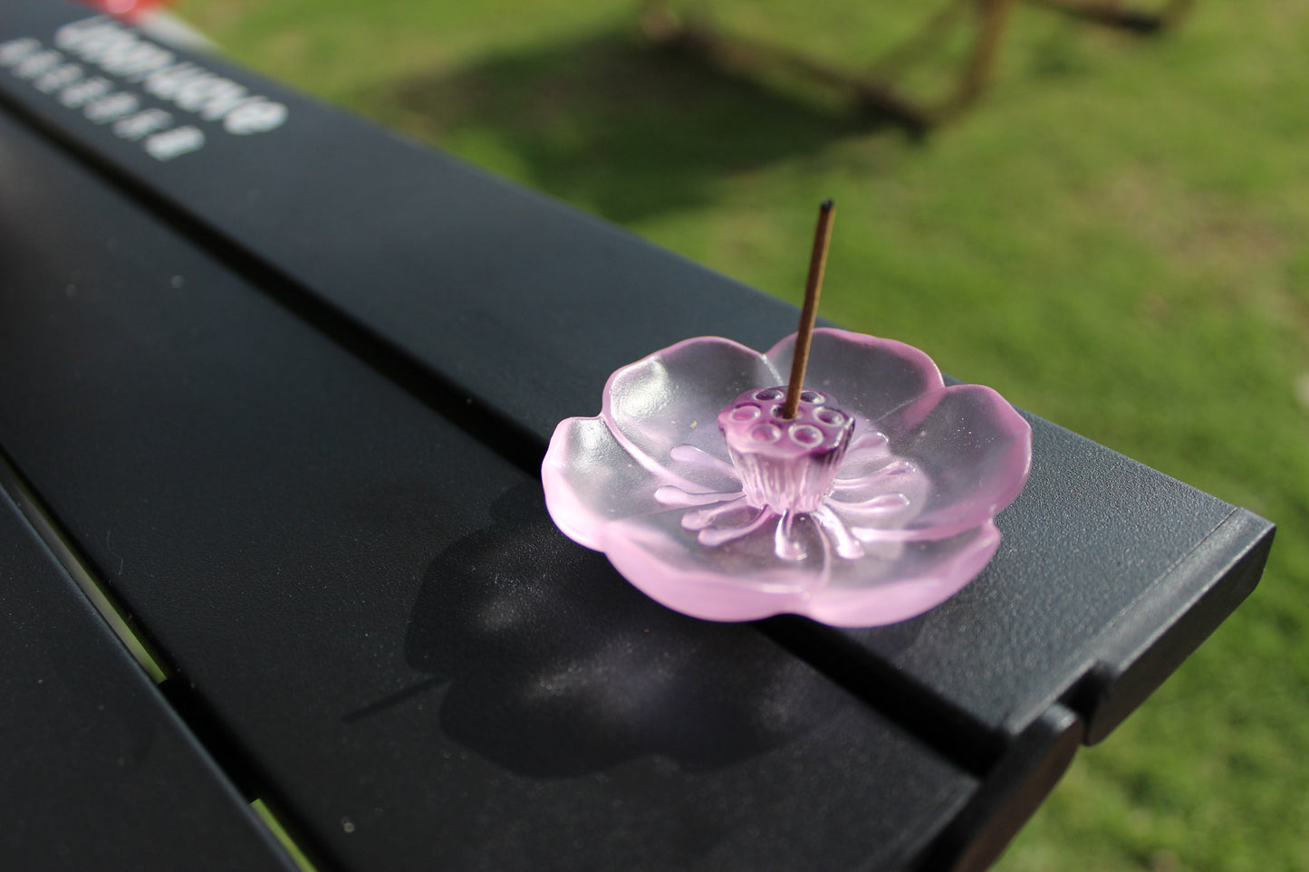GF-973 Round Lotus flower design Liuli Incense Stick Holder