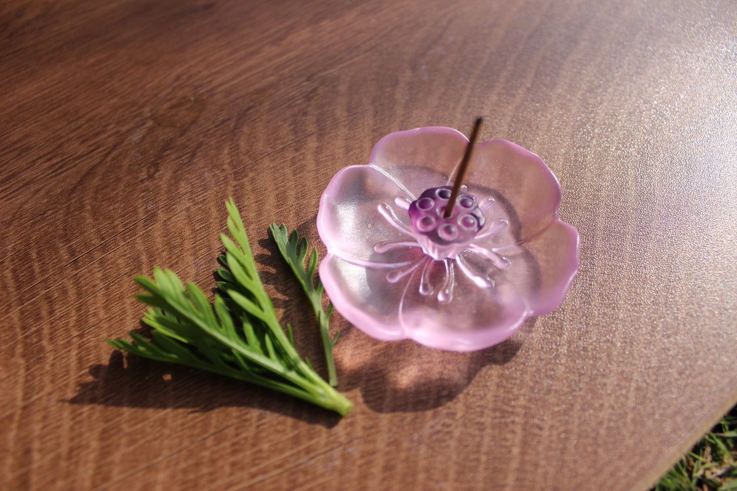 GF-973 Round Lotus flower design Liuli Incense Stick Holder