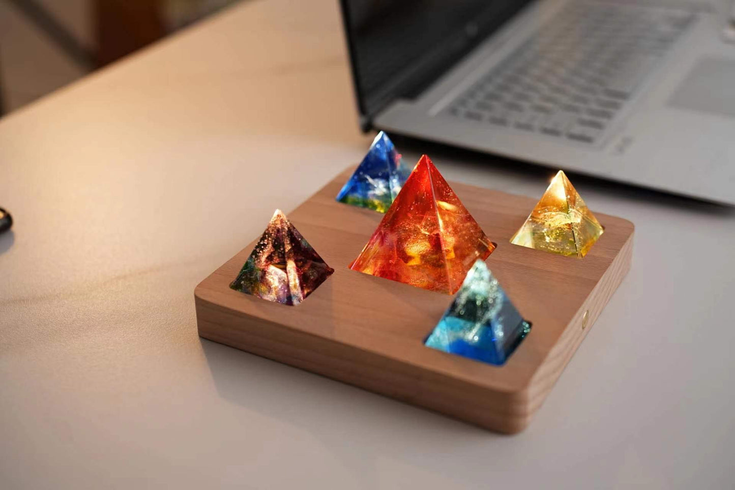 TY-937 Liuli Pyramid with LED wooden base