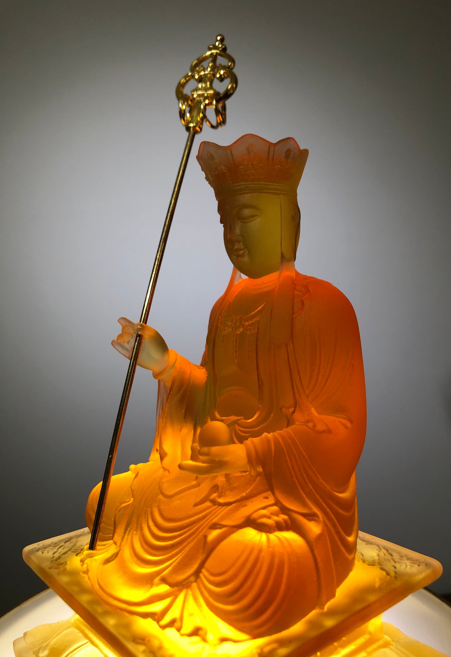 TXF-111-2 Home Shrine Decor Liuli Crystal Glass Sitting Buddha 12cm Ksitigarbha Bodhisattva