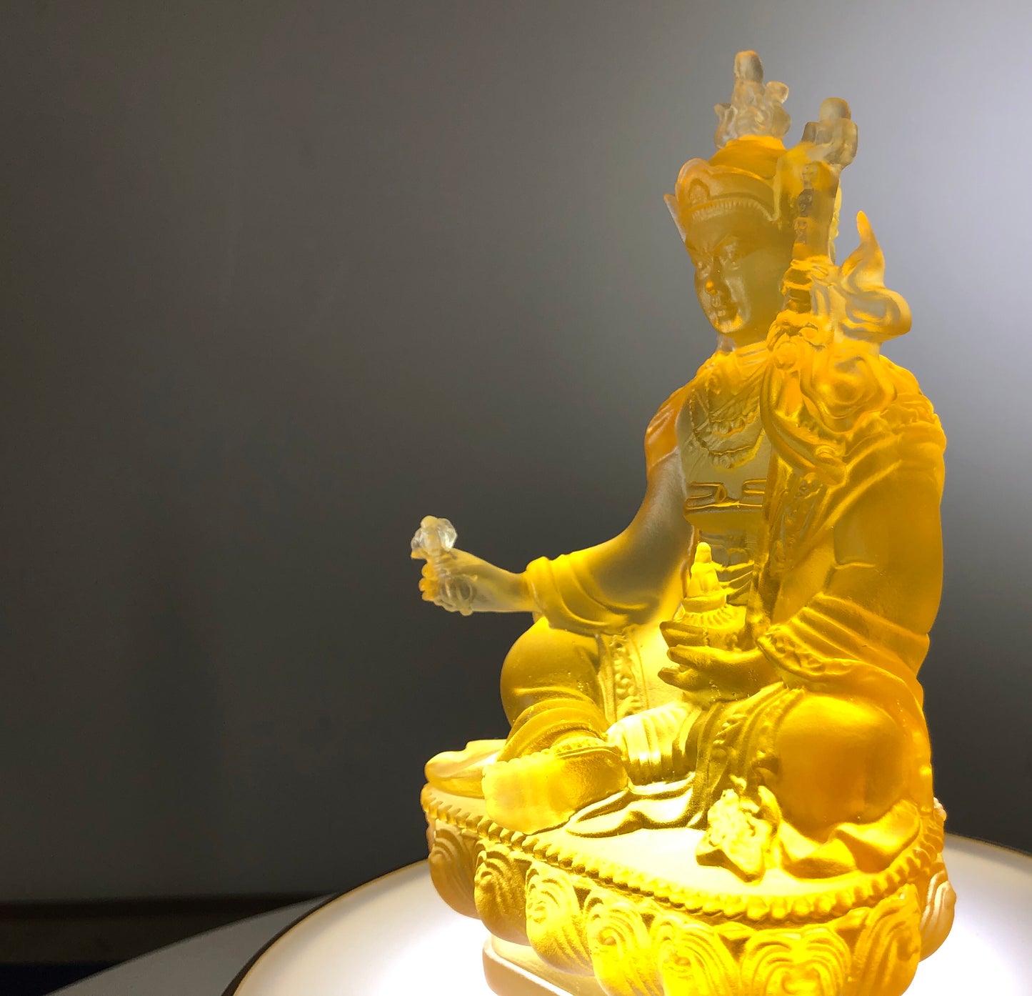 TXF-013 Factory Directly Selling Liuli Padmasamambhava Buddha Statue