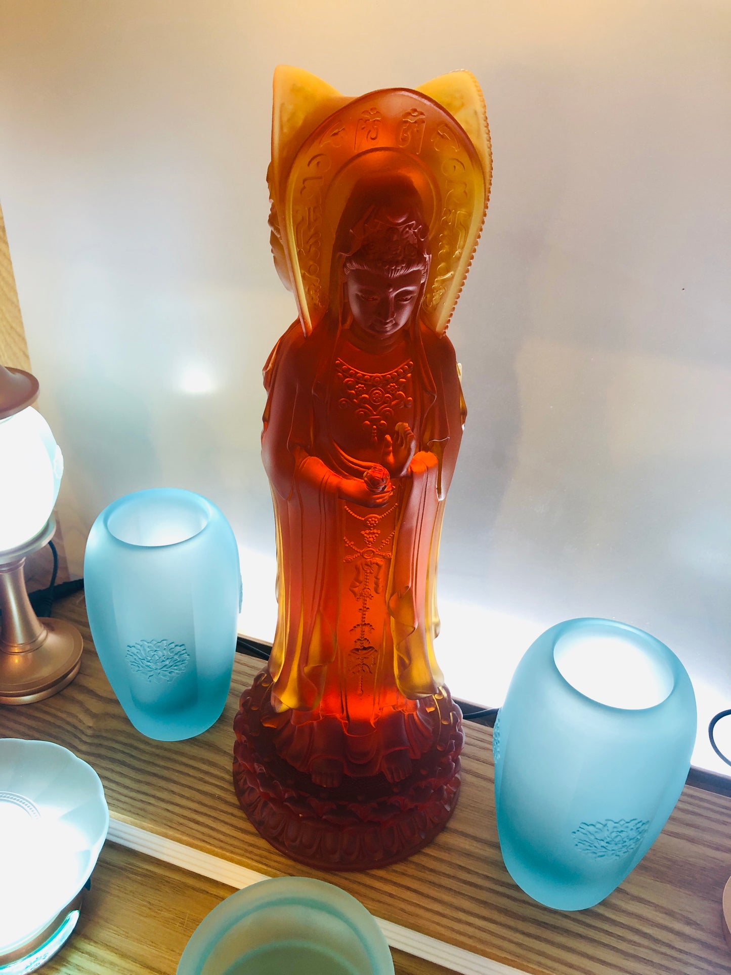 TXF-915 Trihedron Kwan-yin Guanyin Buddha Statue Traditional Liuli Crystal Colored Glaze Sculpture