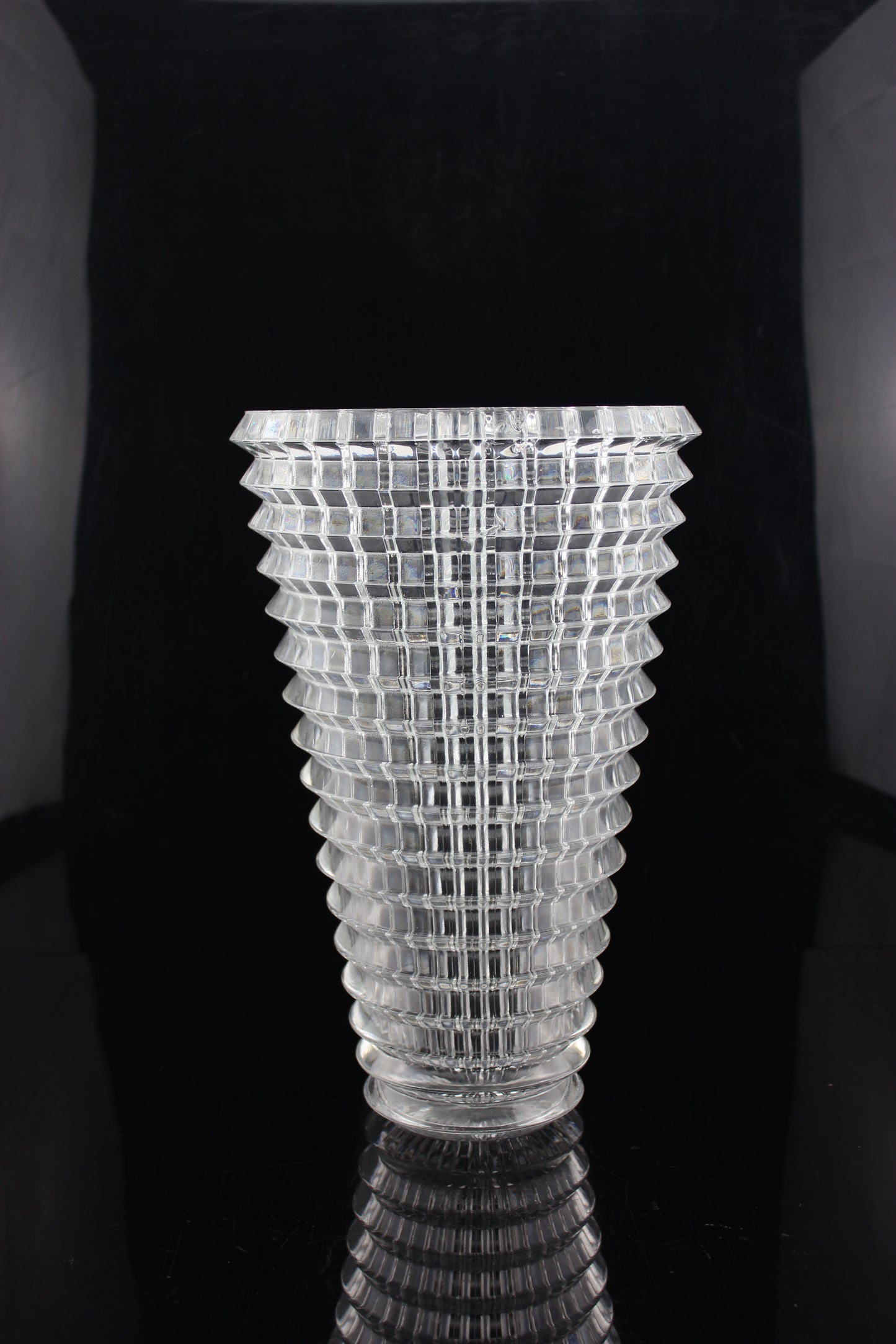 FM-950 Mosaic Vase Clear Crystal Bakhoor Burner Round shape