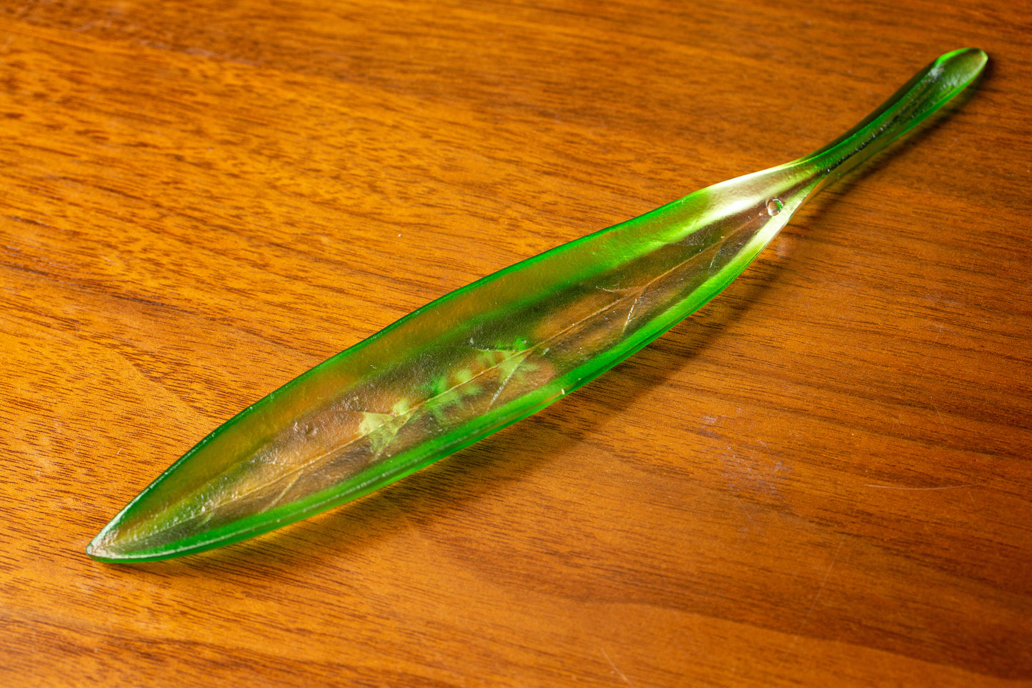 TXJ-923 Home Decoration Incense Stick Holder Leaf shape Liuli Material