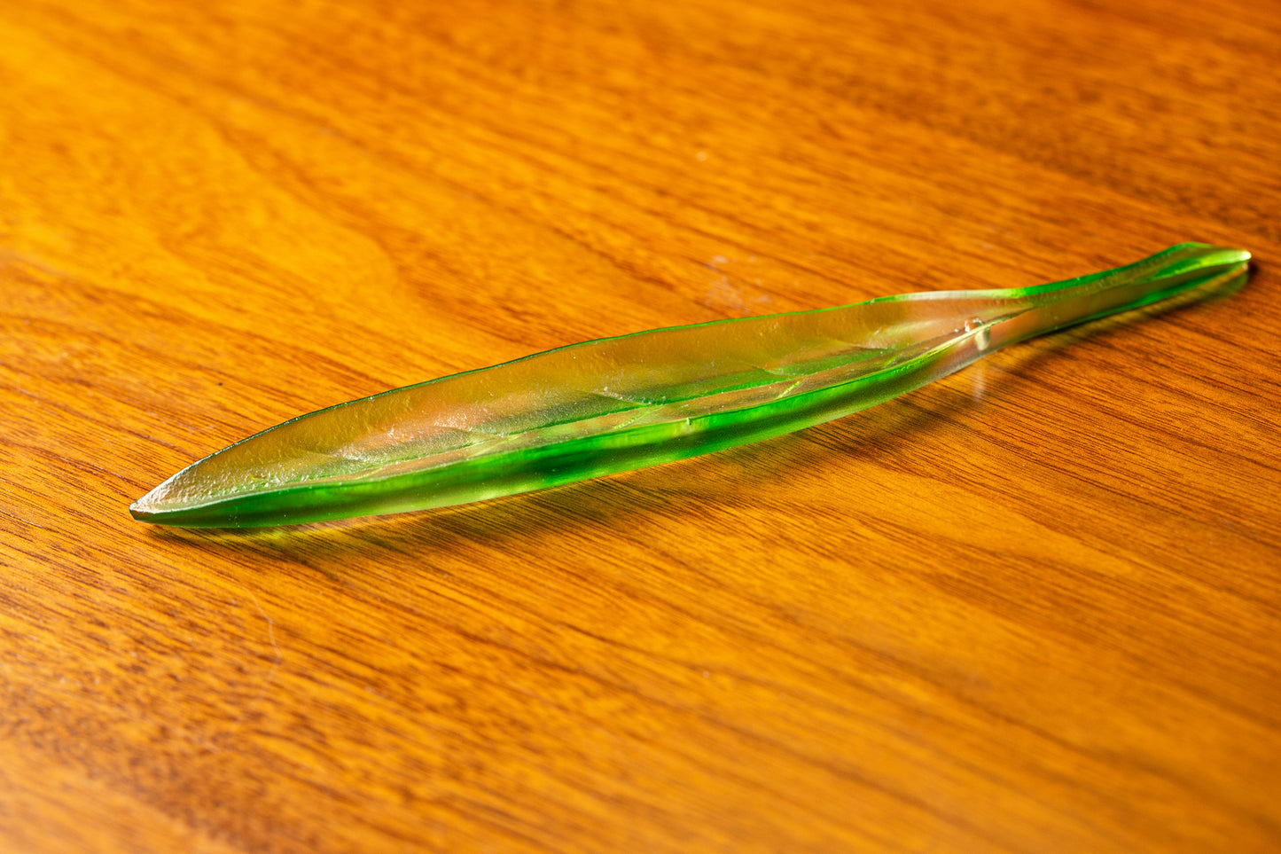TXJ-923 Home Decoration Incense Stick Holder Leaf shape Liuli Material