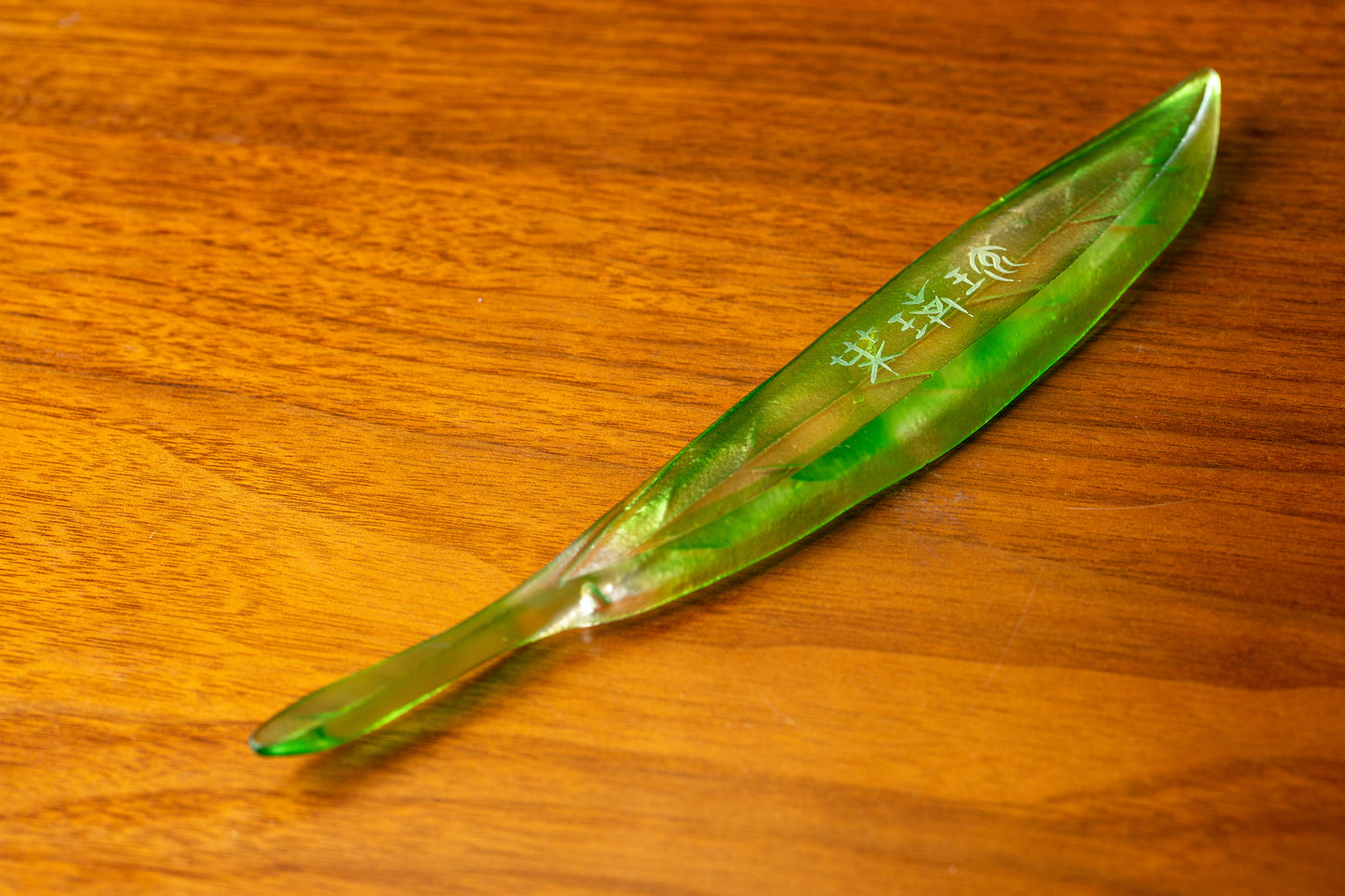 TXJ-923 Home Decoration Incense Stick Holder Leaf shape Liuli Material